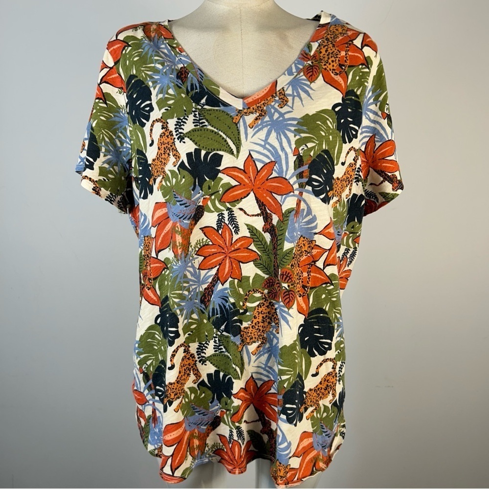 ❤️ C&C California Jungle Floral Linen V-Neck Tee 2X